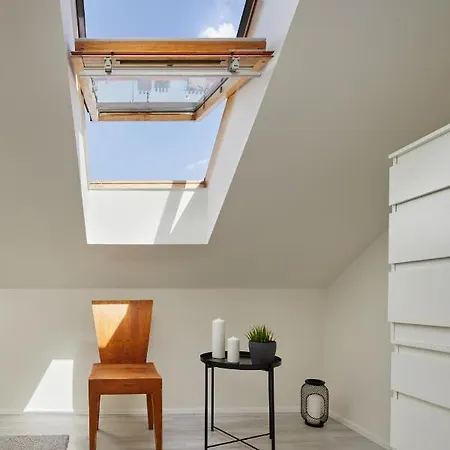 Airy Rooftop Flat In Michle By Days