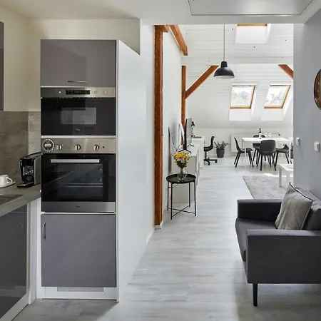 Airy Rooftop Flat In Michle By Days * 布拉格