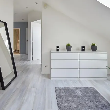 Airy Rooftop Flat In Michle By Days Prague
